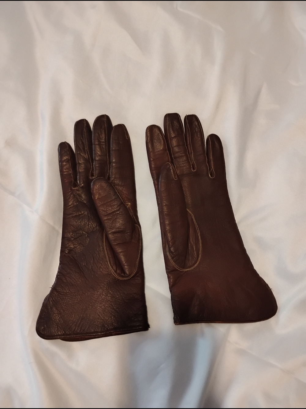 Women’s Brown Leather Embroidered Gloves